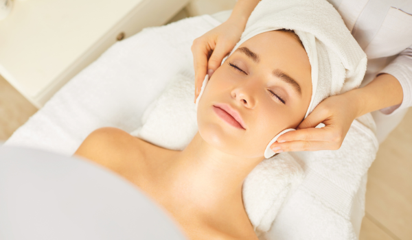 Corso di Estetica Viso e Trucco