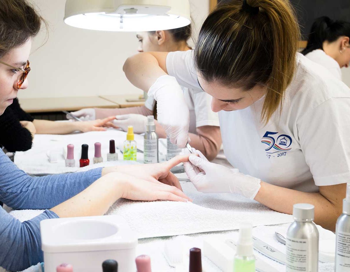 Scuola BCM-estetica-nail art